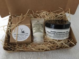 Medium Gift Box Tea Tree and Orange 